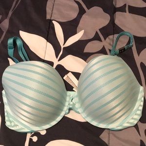 NWT Victoria’s Secret perfect shape bra